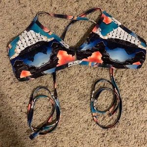 RARE jolyn pattern vent top